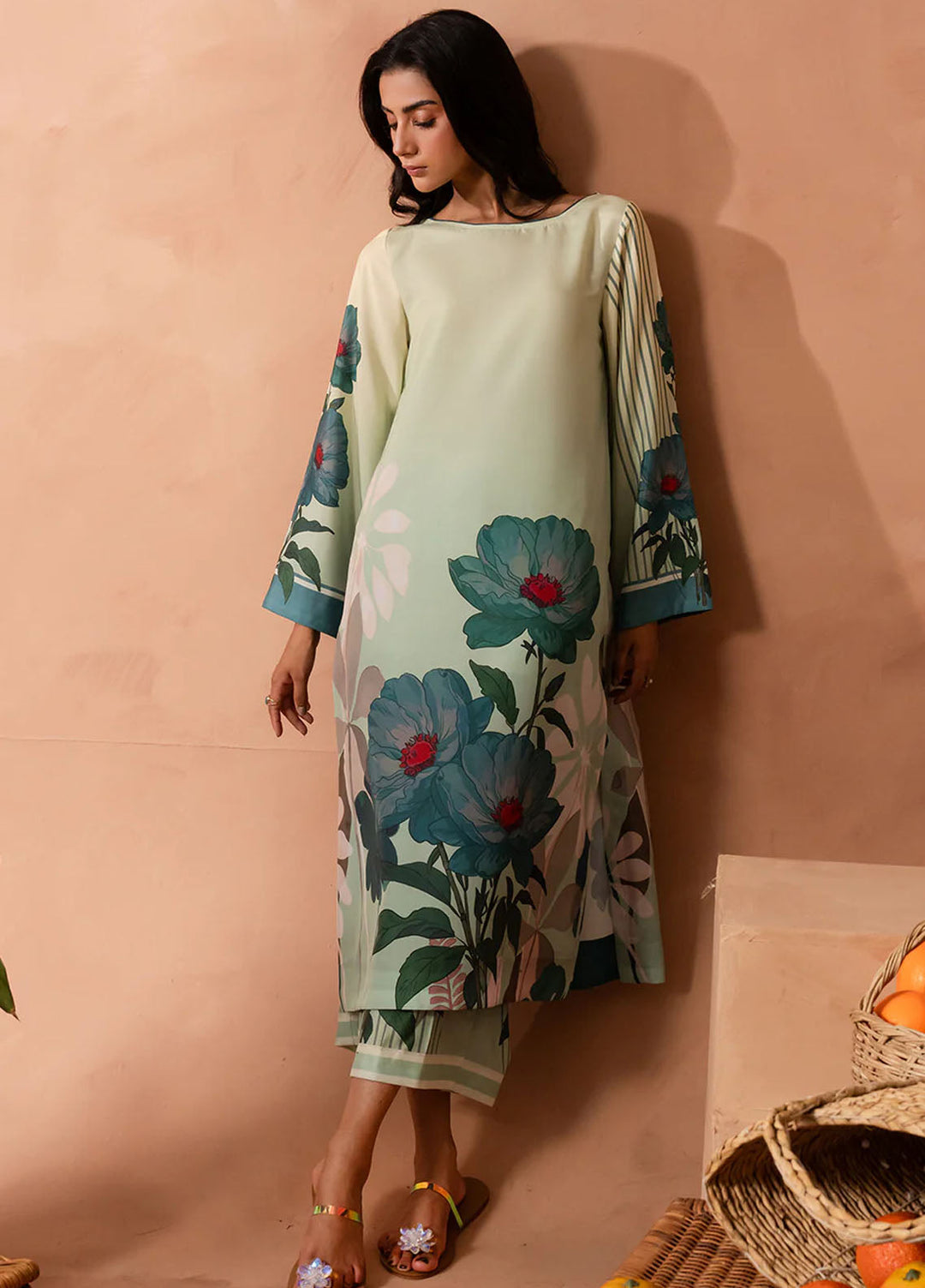 Izel Pret Printed Lawn 2 Piece Suit Flicker