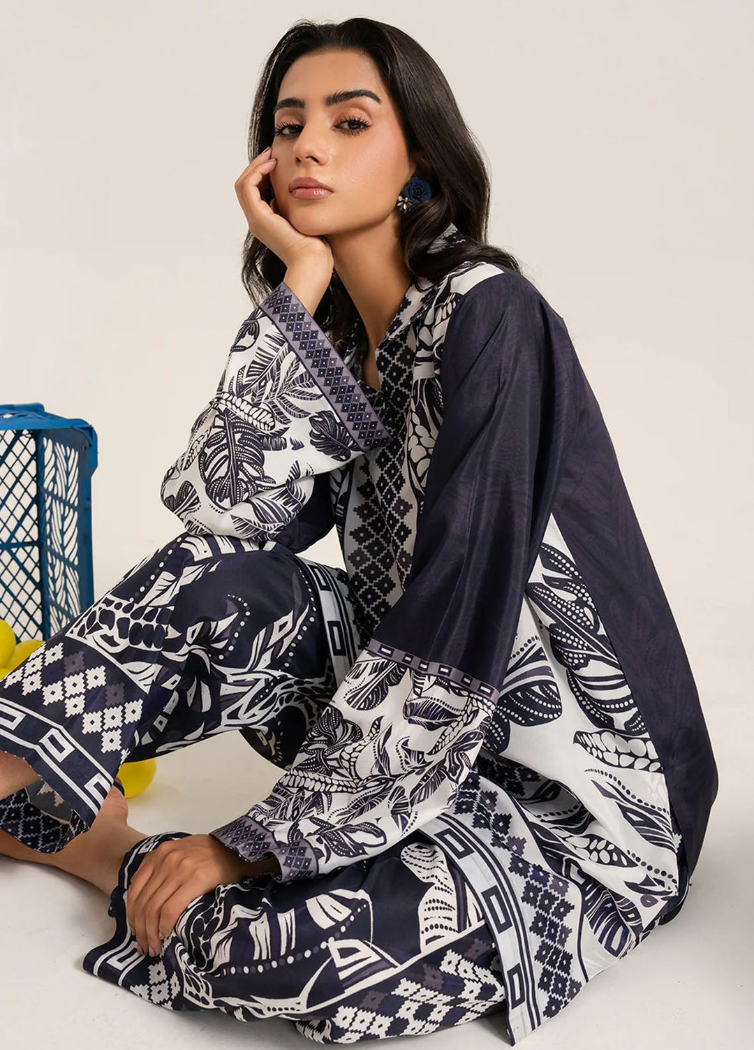 Izel Pret Printed Lawn 2 Piece Suit Kavya