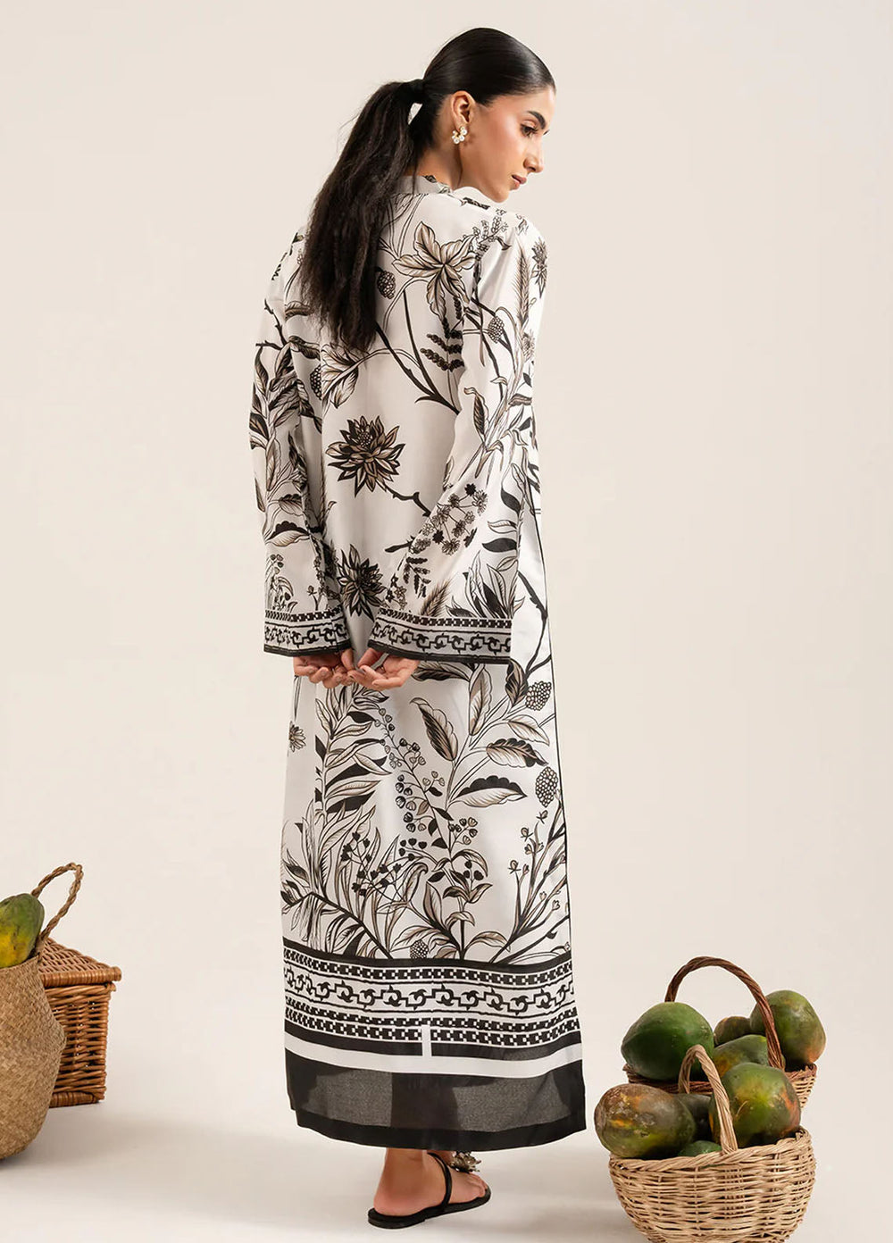Izel Pret Printed Lawn 2 Piece Suit Sora