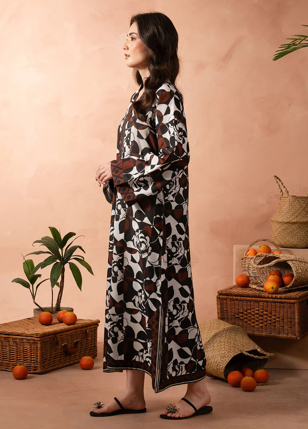 Izel Pret Printed Lawn 2 Piece Suit Velora