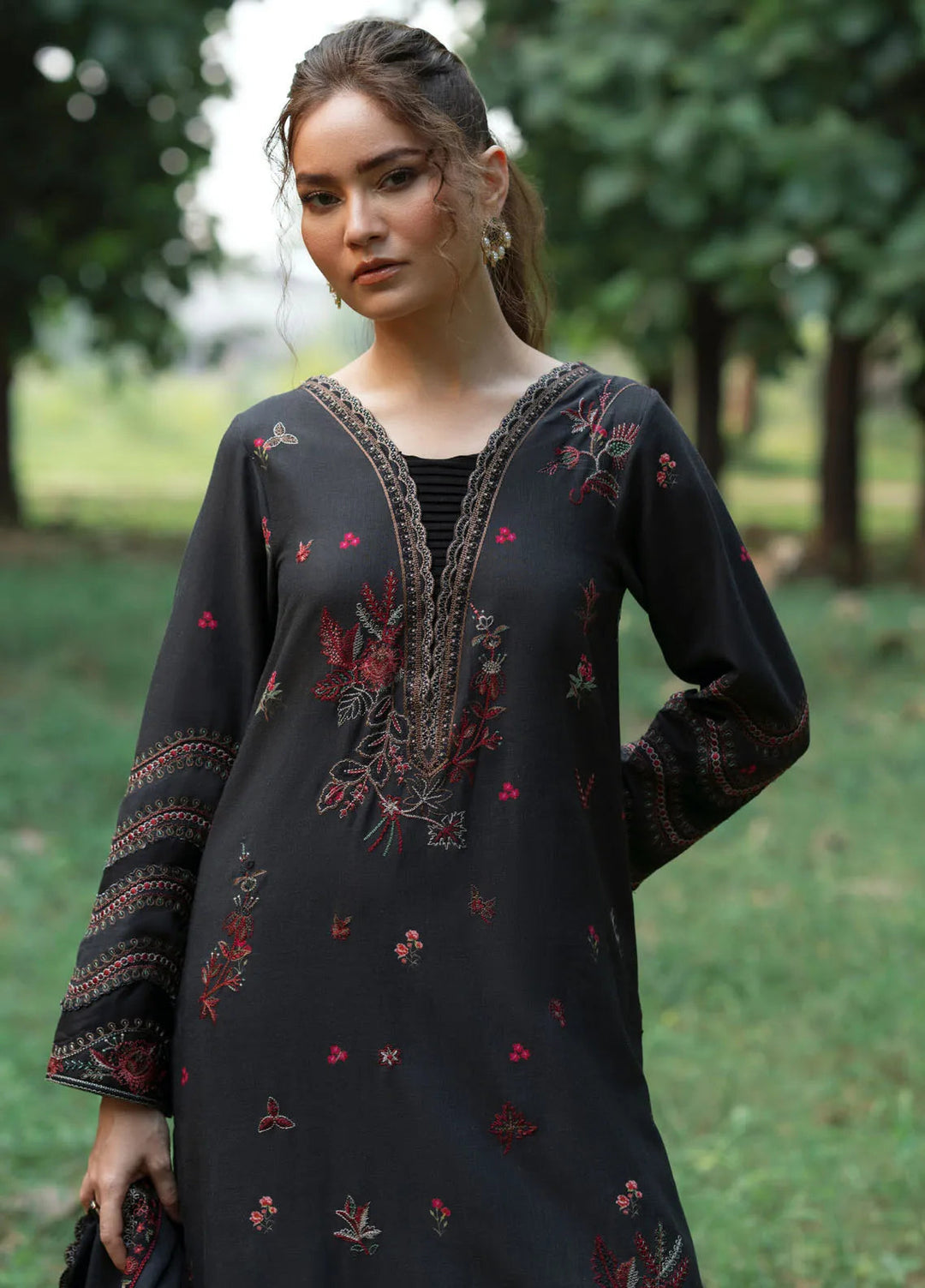 Iznik Embroidered Khaddar Suit Unstitched 3 Piece IZ24PW IPK-07 - Winter Collection