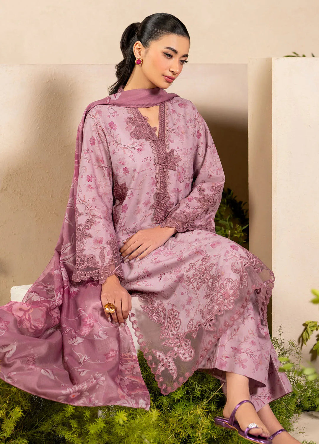 Iznik Embroidered Lawn Suit Unstitched 3 Piece IZ25FE EFL-04 - Summer Collection