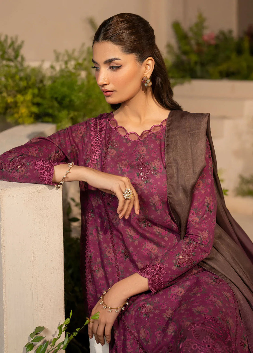 Iznik Embroidered Lawn Suit Unstitched 3 Piece IZ25FE EFL-09 - Summer Collection