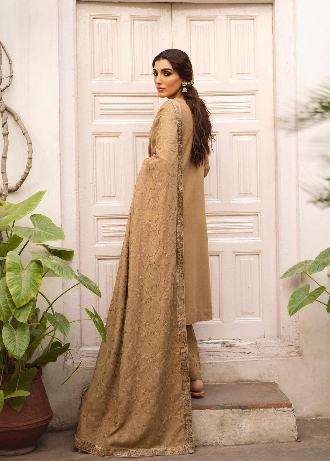 Riwayat By Iznik Embroidered Khaddar Suits Unstitched 3 Piece IZ22RK RC-02 Taabir - Winter Collection