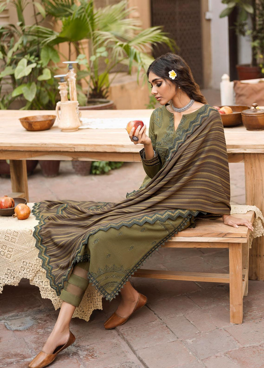 Riwayat By Iznik Embroidered Khaddar Suits Unstitched 3 Piece IZ22RK RC-08 Aaira - Winter Collection