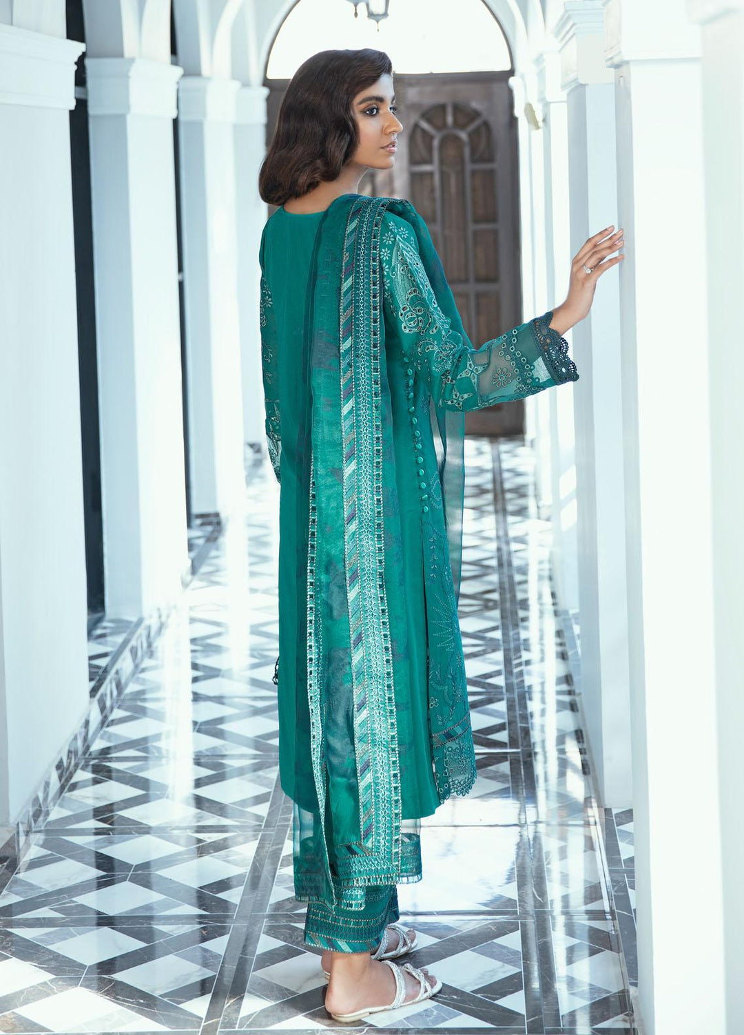 Iznik Embroidered Lawn Suits Unstitched 3 Piece IZ22SV 04 Carlin - Luxury Collection