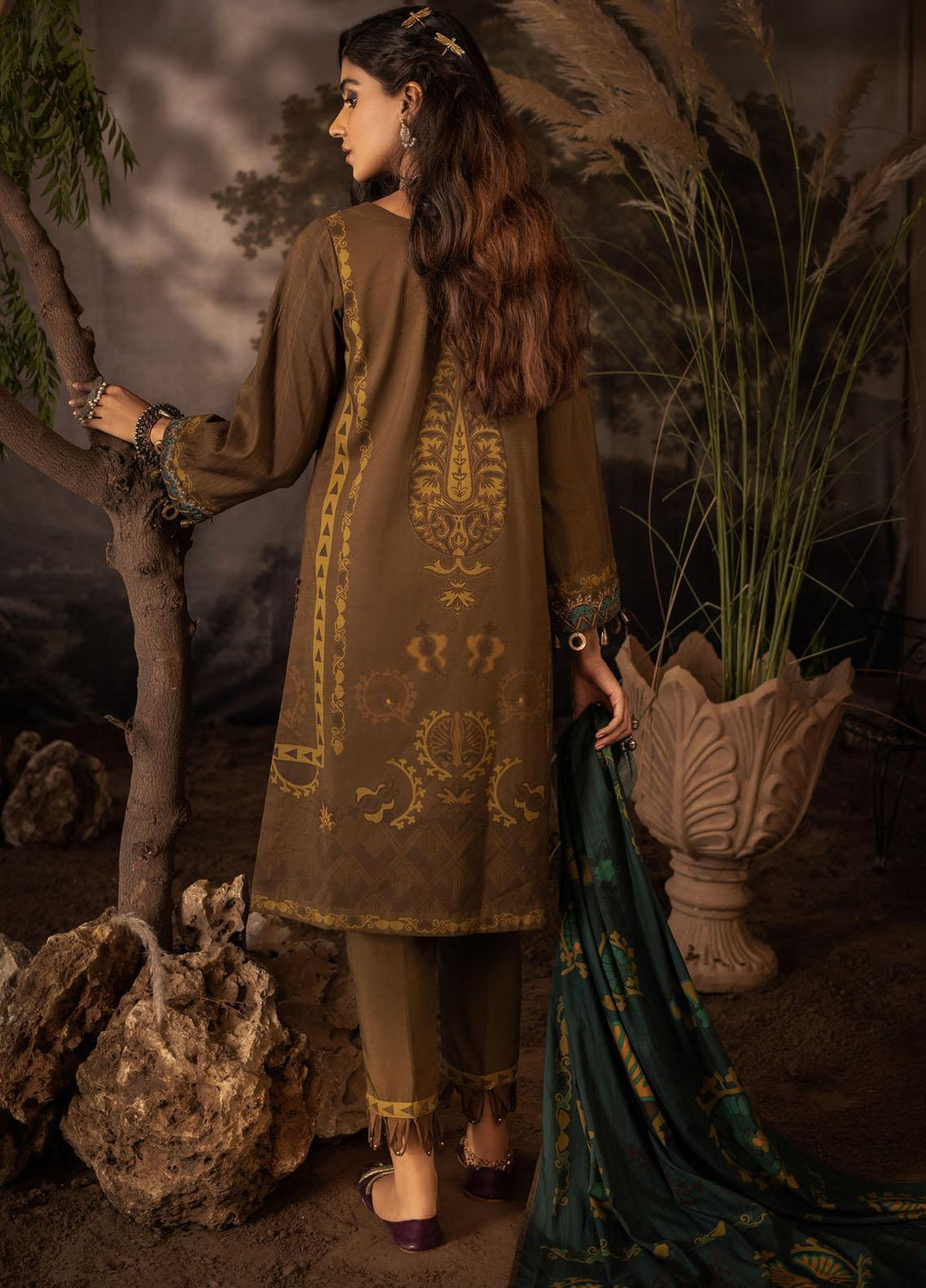 Iznik Embroidered Linen Suits Unstitched 3 Piece IZ21ZF ILC-03 Layina - Winter Collection