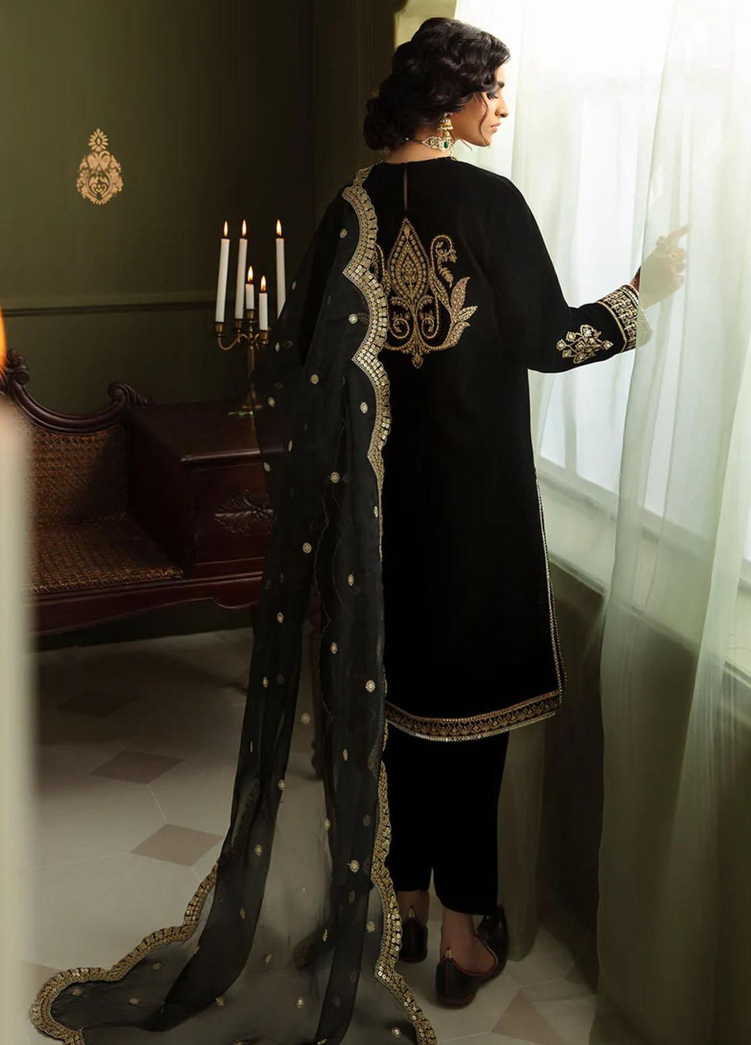 JahanAra By Baroque Embroidered Velvet Suits Unstitched 3 Piece BQ23JA UF-462 - Luxury Collection
