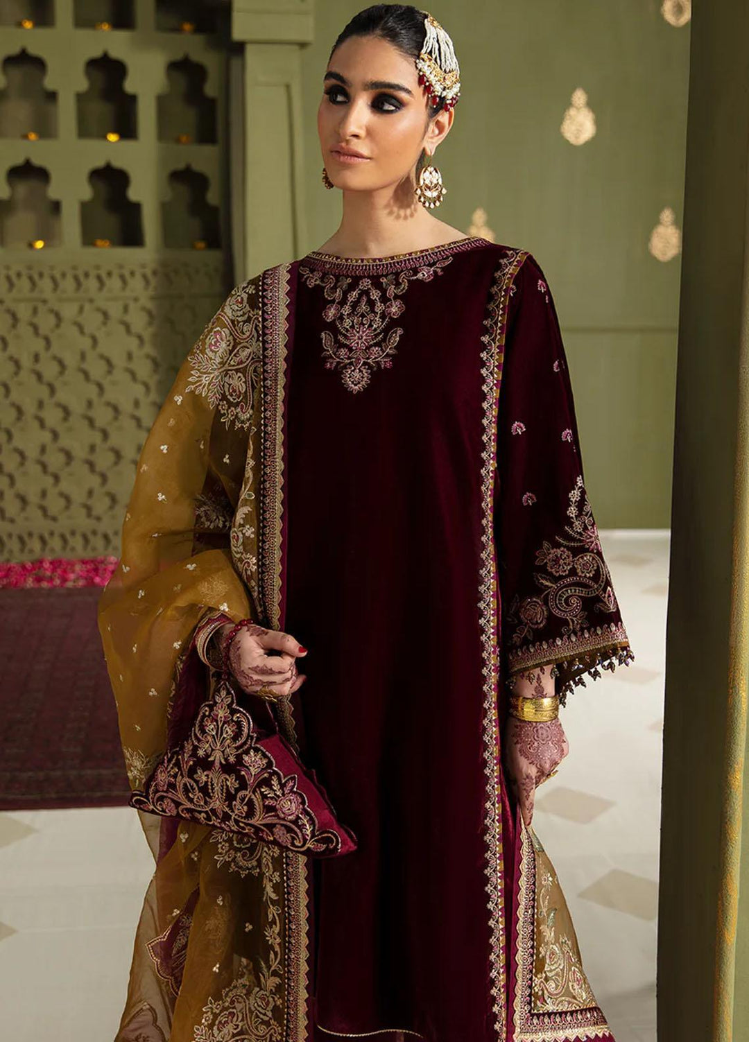 JahanAra By Baroque Embroidered Velvet Suits Unstitched 3 Piece BQ23JA UF-465 - Luxury Collection
