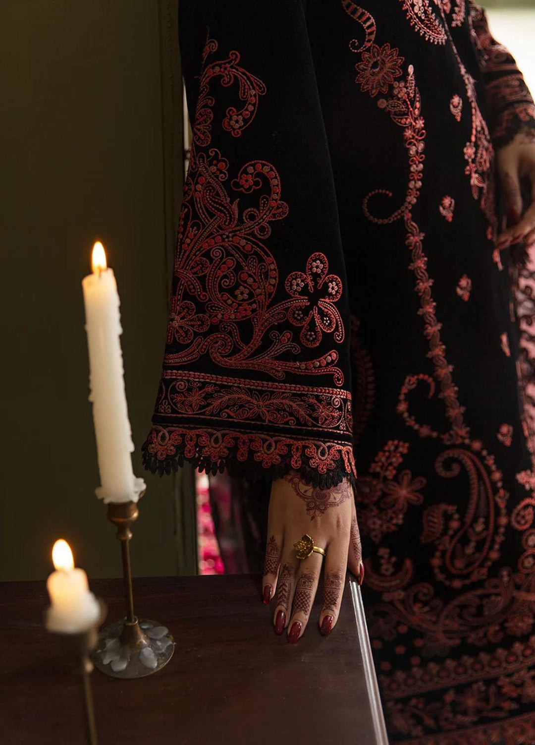 JahanAra By Baroque Embroidered Velvet Suits Unstitched 3 Piece BQ23JA UF-468 - Luxury Collection