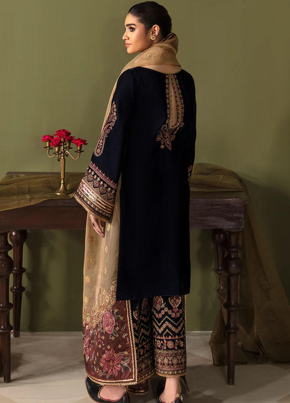 JahanAra By Baroque Embroidered Velvet Suits Unstitched 3 Piece BQ23JA UF-469 - Luxury Collection