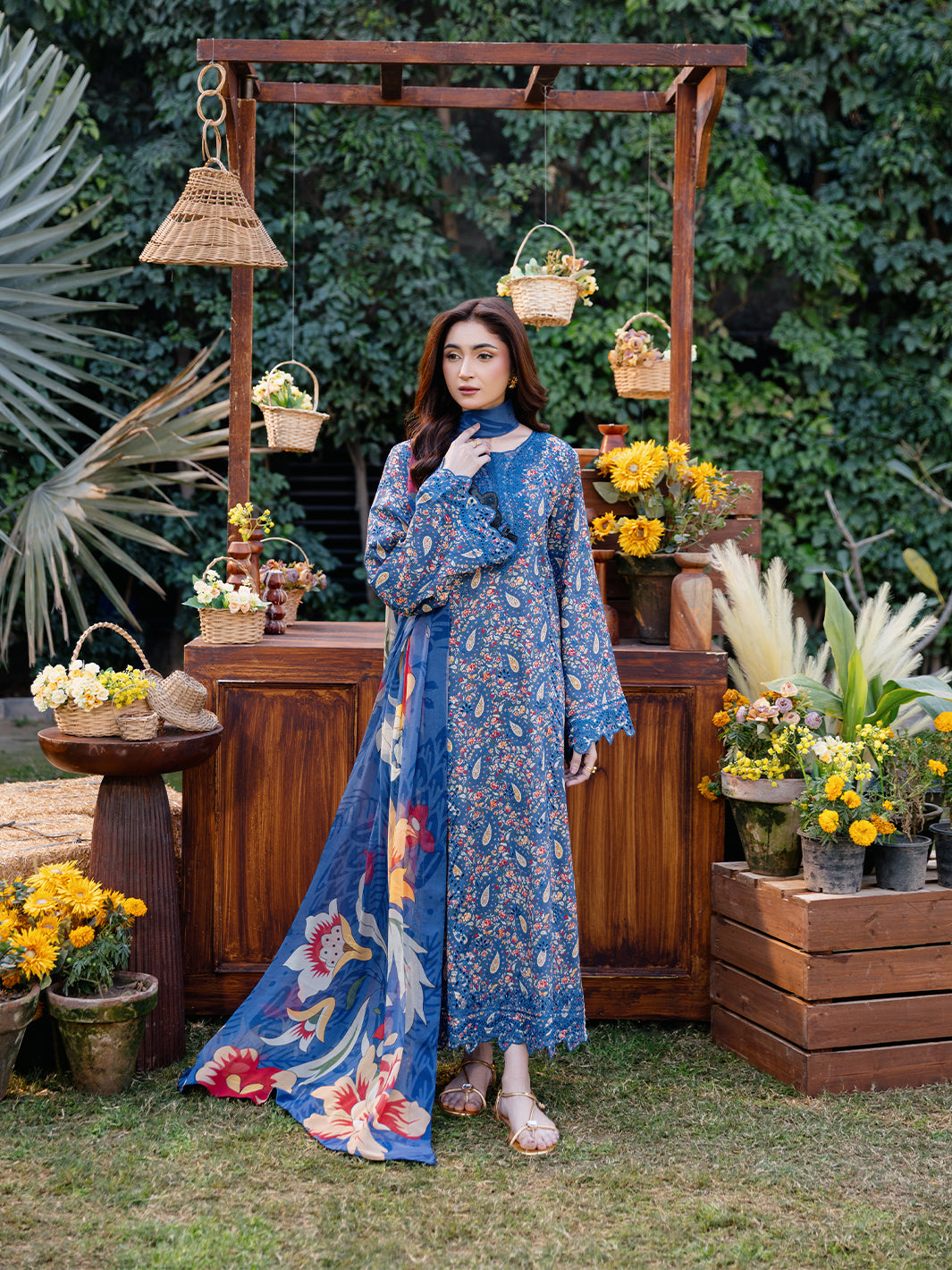 The Floral Edit by Yards Unstitched Embroidered Lawn 3 Piece Suit Jardin Casual Collection