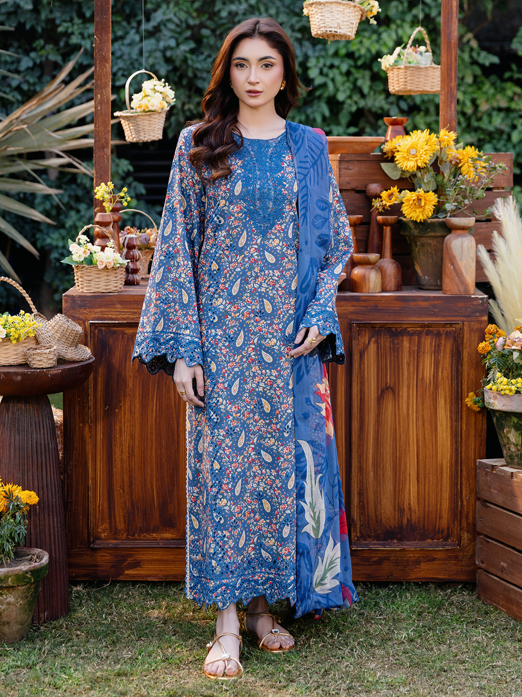 The Floral Edit by Yards Unstitched Embroidered Lawn 3 Piece Suit Jardin Casual Collection