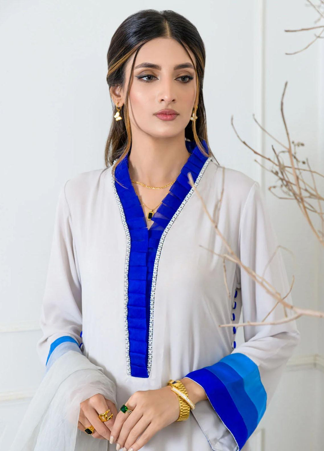 Jooray Kapray Pret Luxury  3 Piece Suit Silver Lining