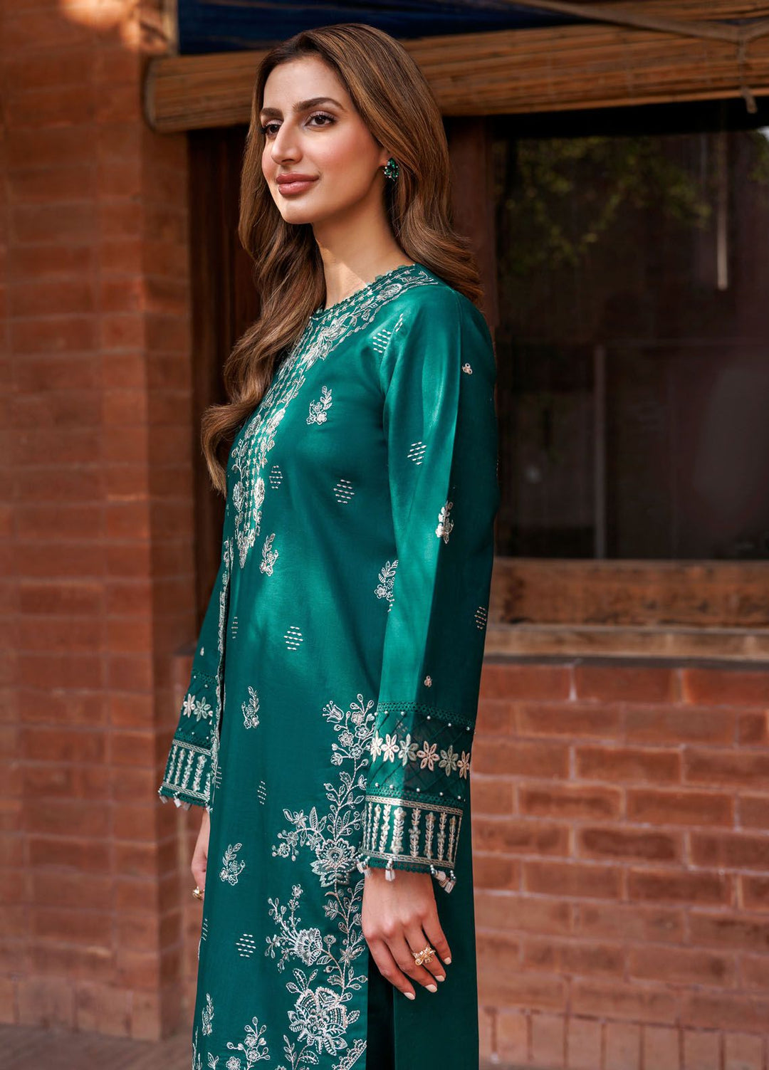 Kaavish By Farasha Embroidered Lawn Suits Unstitched 3 Piece FSH24K D-08 Teal Garland - Festive Collection