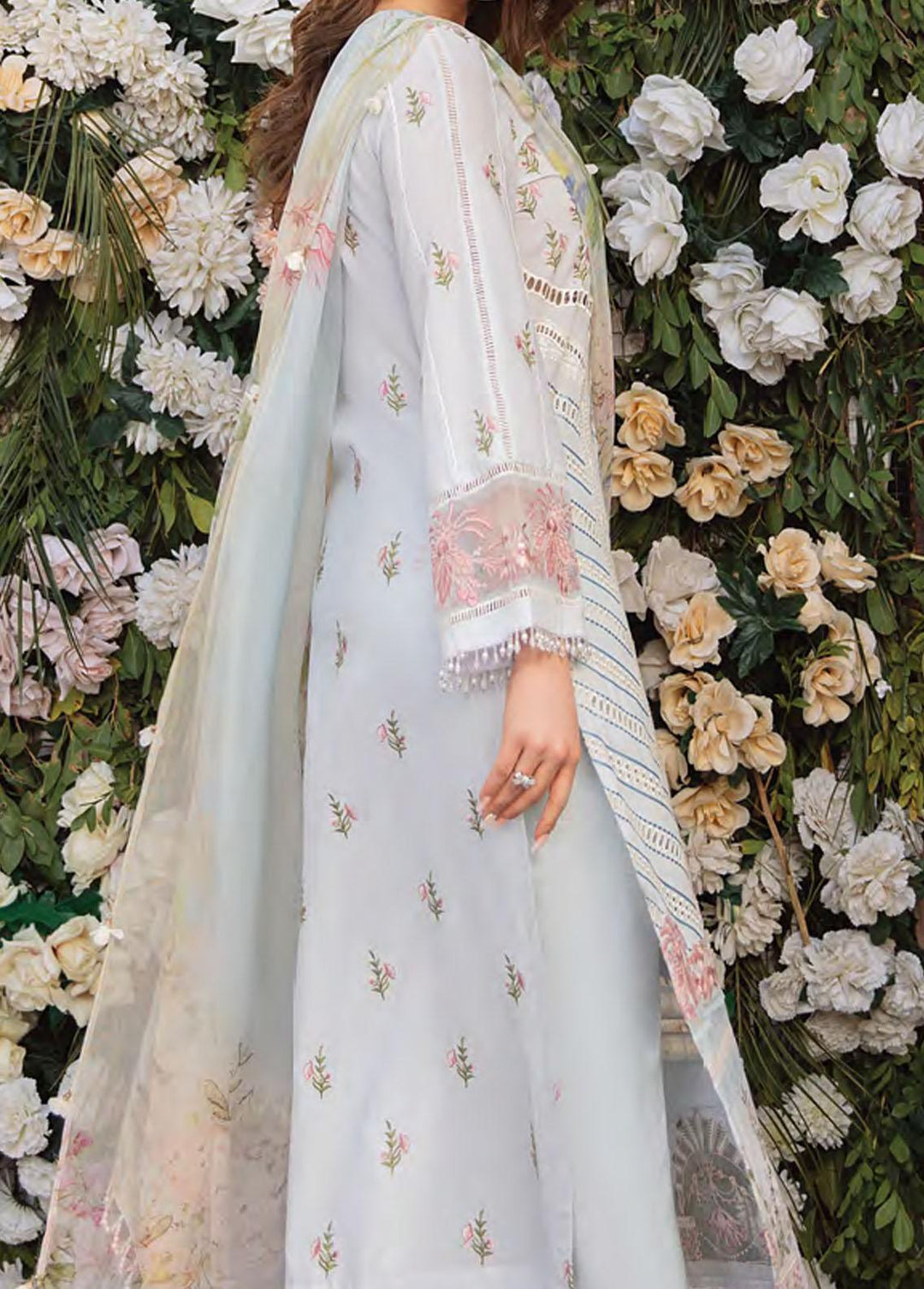 Kahf Premium Embroidered Lawn Suits Unstitched 3 Piece KHF22L KLL-05 - Luxury Collection