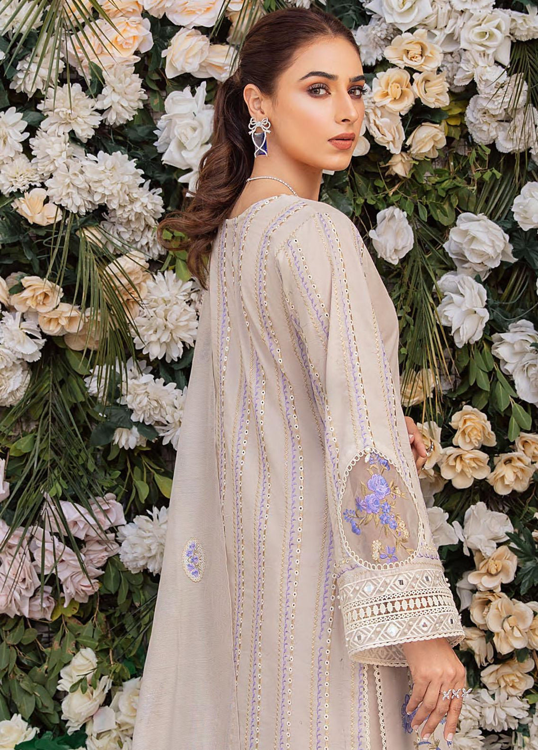 Kahf Premium Embroidered Lawn Suits Unstitched 3 Piece KHF22L KLL-08A - Luxury Collection