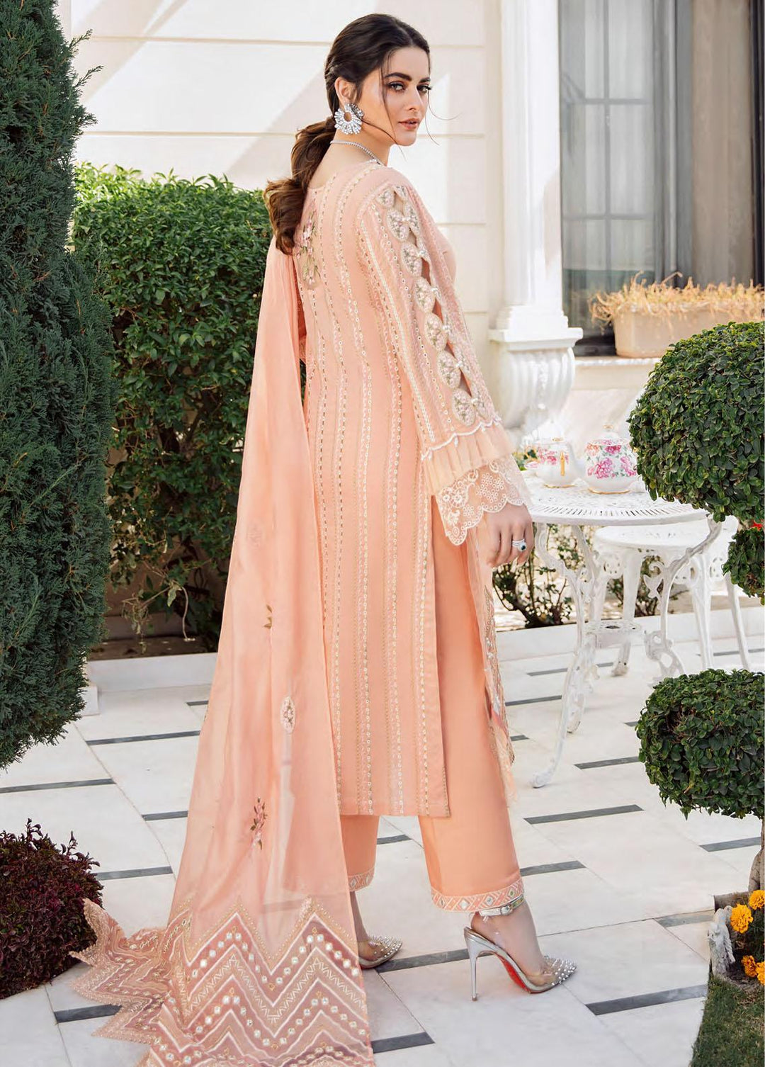 Kahf Premium Embroidered Lawn Suits Unstitched 3 Piece KHF22L KLL-08B - Luxury Collection
