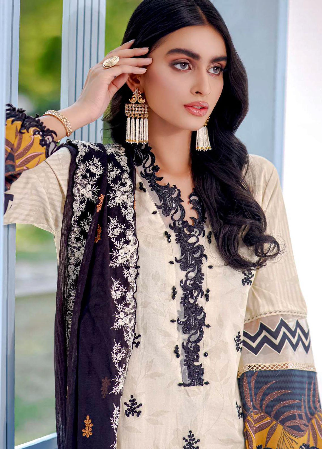 Kahf Premium Embroidered Lawn Suits Unstitched 3 Piece KHF21F 03 - Summer Collection