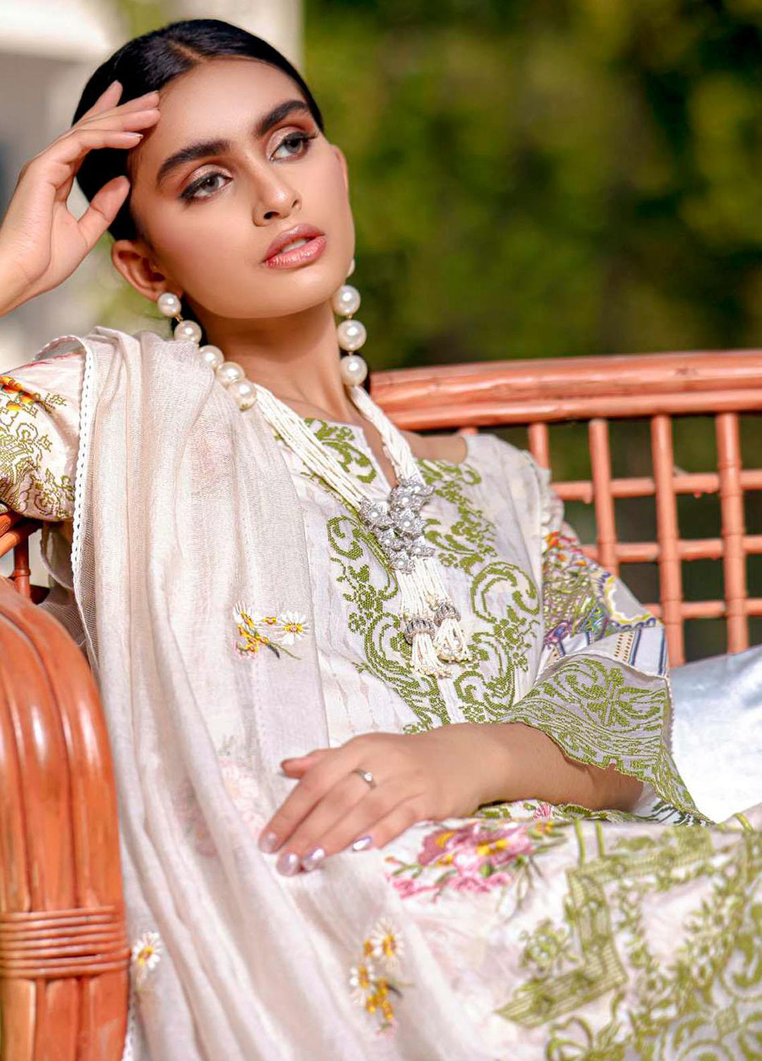 Kahf Premium Embroidered Lawn Suits Unstitched 3 Piece KHF21F 05 - Summer Collection
