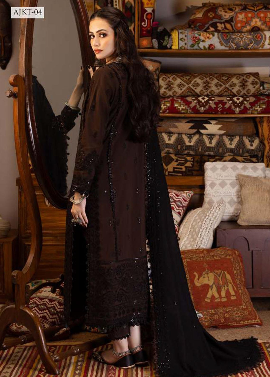 Kashmiri Taanka By Asim Jofa Embroidered Cotton Suits Unstitched 3 Piece AJ23KT AJKT-04 - Winter Collection