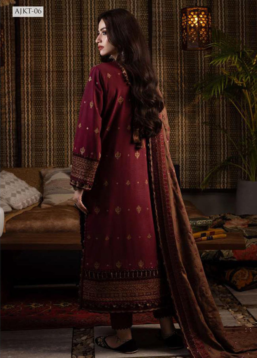 Kashmiri Taanka By Asim Jofa Embroidered Cotton Suits Unstitched 3 Piece AJ23KT AJKT-06 - Winter Collection