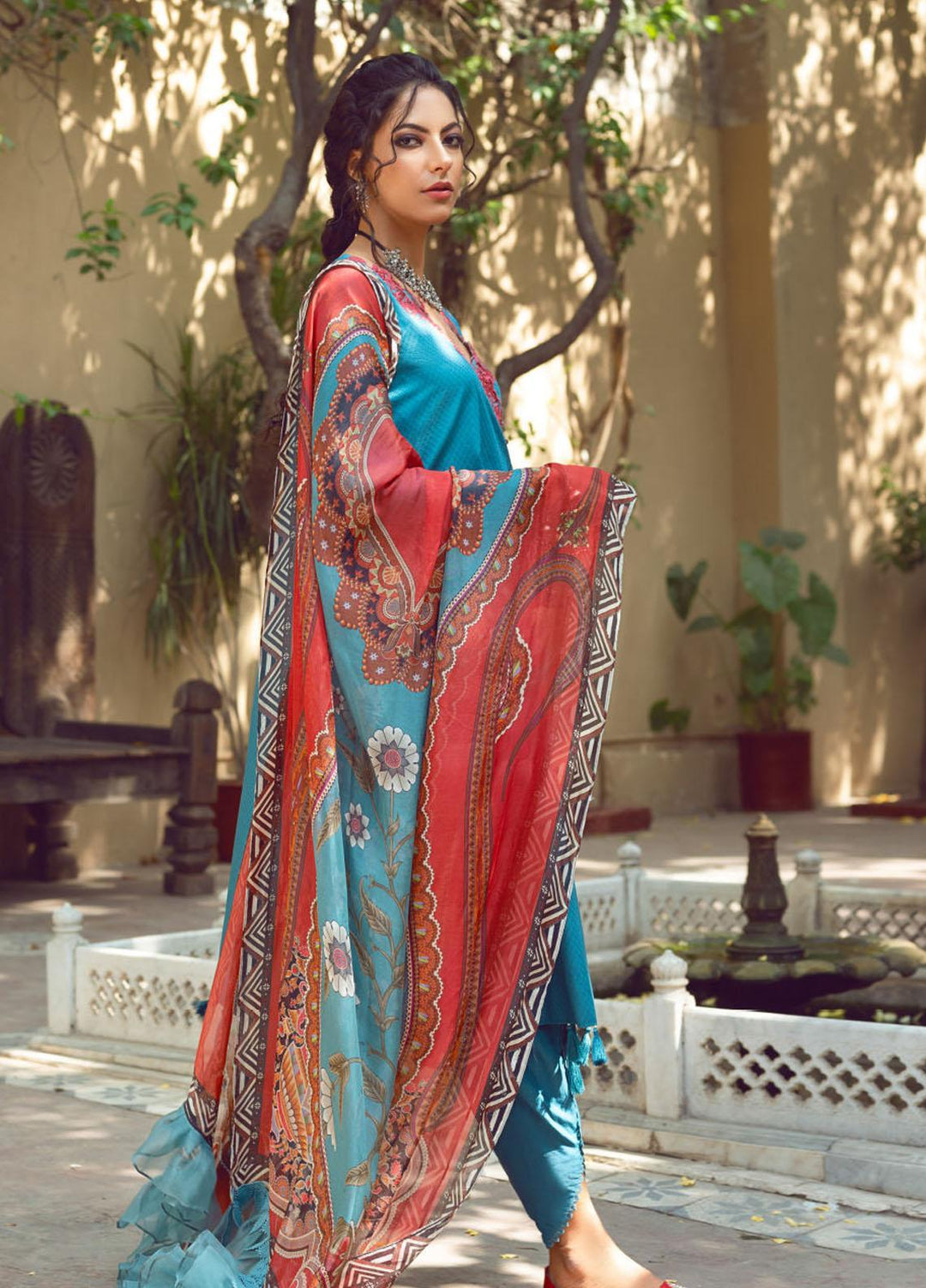 Kinaar by Shiza Hassan Embroidered Lawn Suits Unstitched 3 Piece SH21KN PARINA - Luxury Collection
