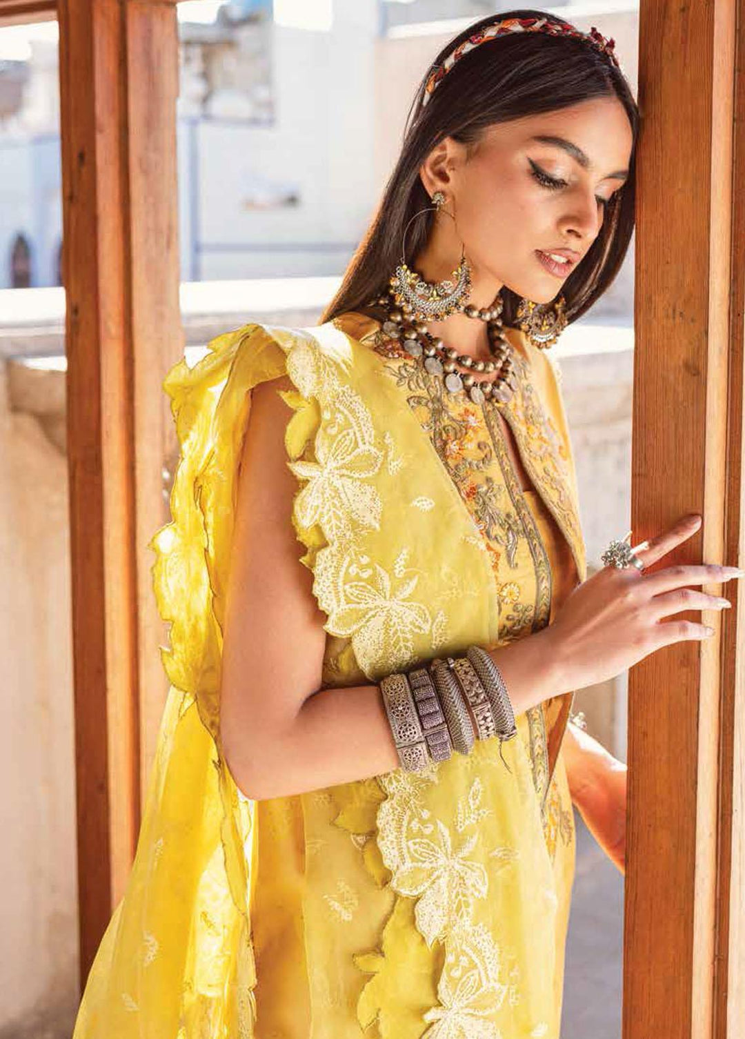 Kinaar by Shiza Hassan Embroidered Lawn Suits Unstitched 3 Piece SH23K SHZ-05 Amira - Summer Collection