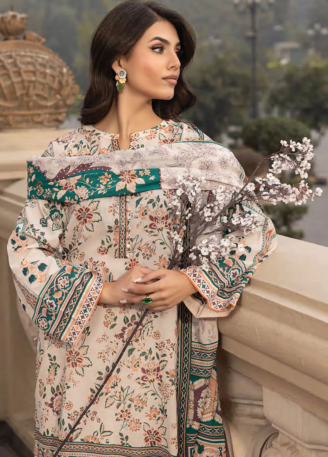 Komal by Lakhany Printed Lawn Suit Unstitched 3 Piece LSM25K LG-AR-0115 - Summer Collection