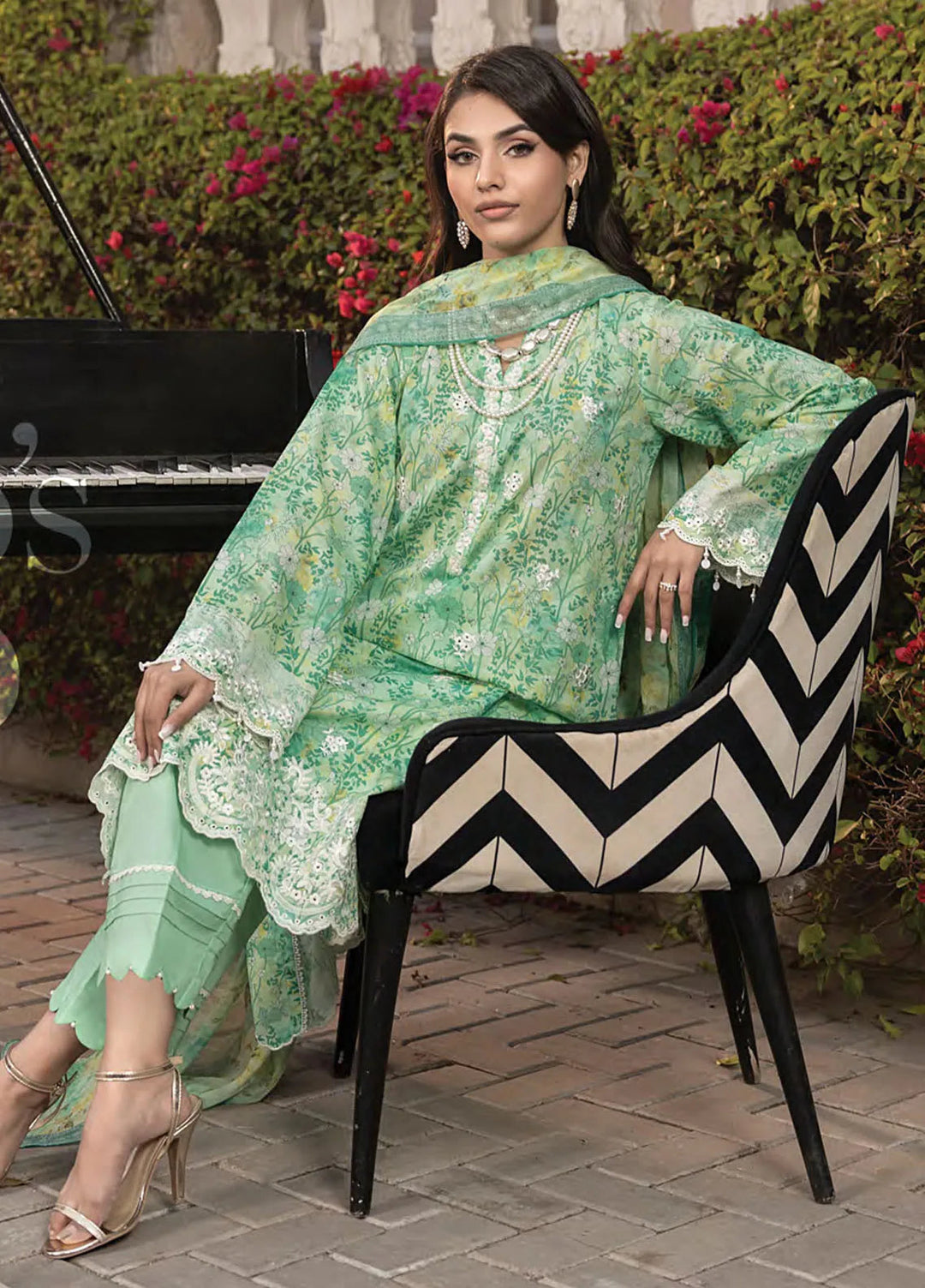 Komal by Lakhany Printed Lawn Suit Unstitched 3 Piece LSM25K LG-MM-0255 - Summer Collection