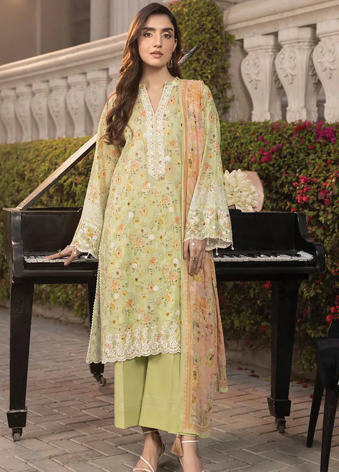 Komal by Lakhany Printed Lawn Suit Unstitched 3 Piece LSM25K LG-MM-0256 - Summer Collection