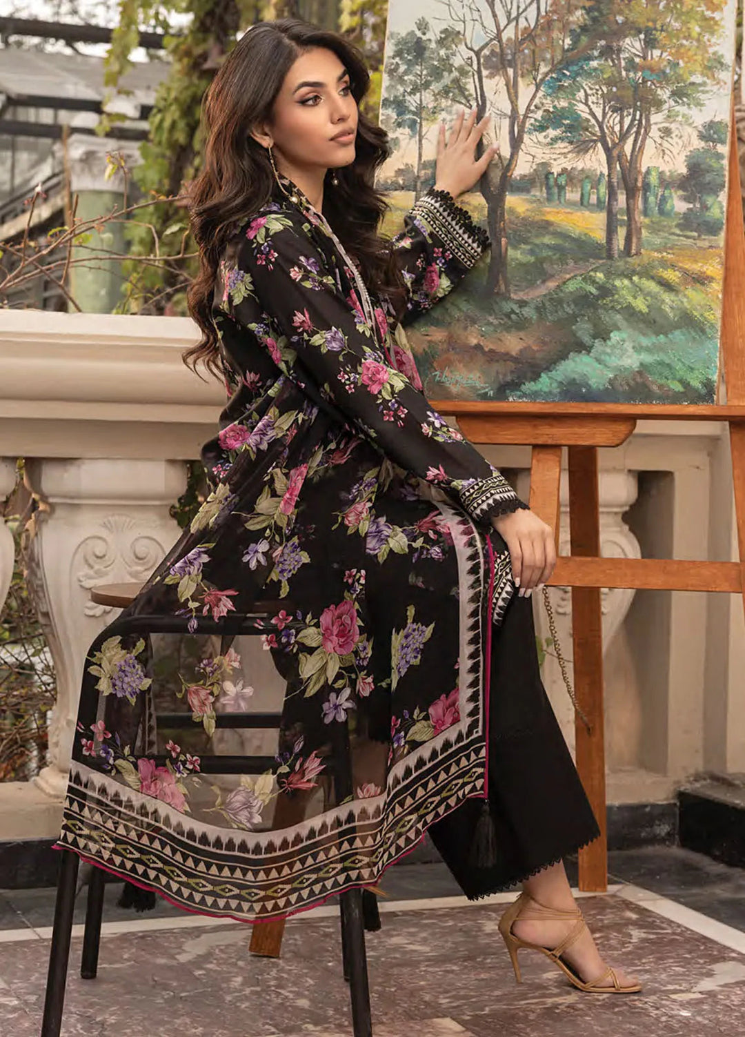 Komal by Lakhany Printed Lawn Suit Unstitched 3 Piece LSM25K LG-MM-0305 - Summer Collection