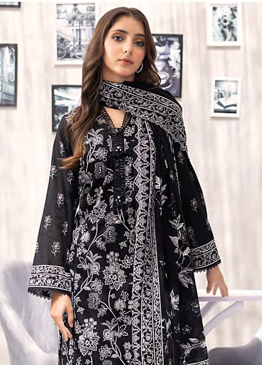 Komal by Lakhany Printed Lawn Suits Unstitched 3 Piece LSM25KM LG-AR-0203 - Summer Collection