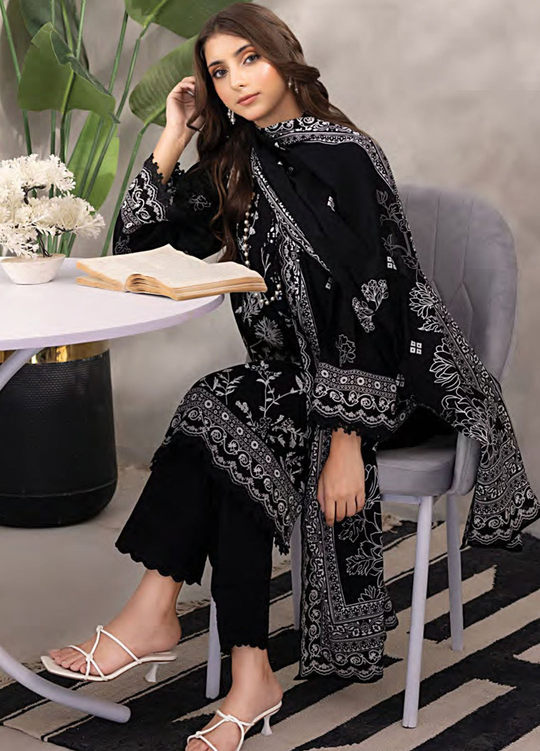 Komal by Lakhany Printed Lawn Suits Unstitched 3 Piece LSM25KM LG-RK-0038 - Summer Collection