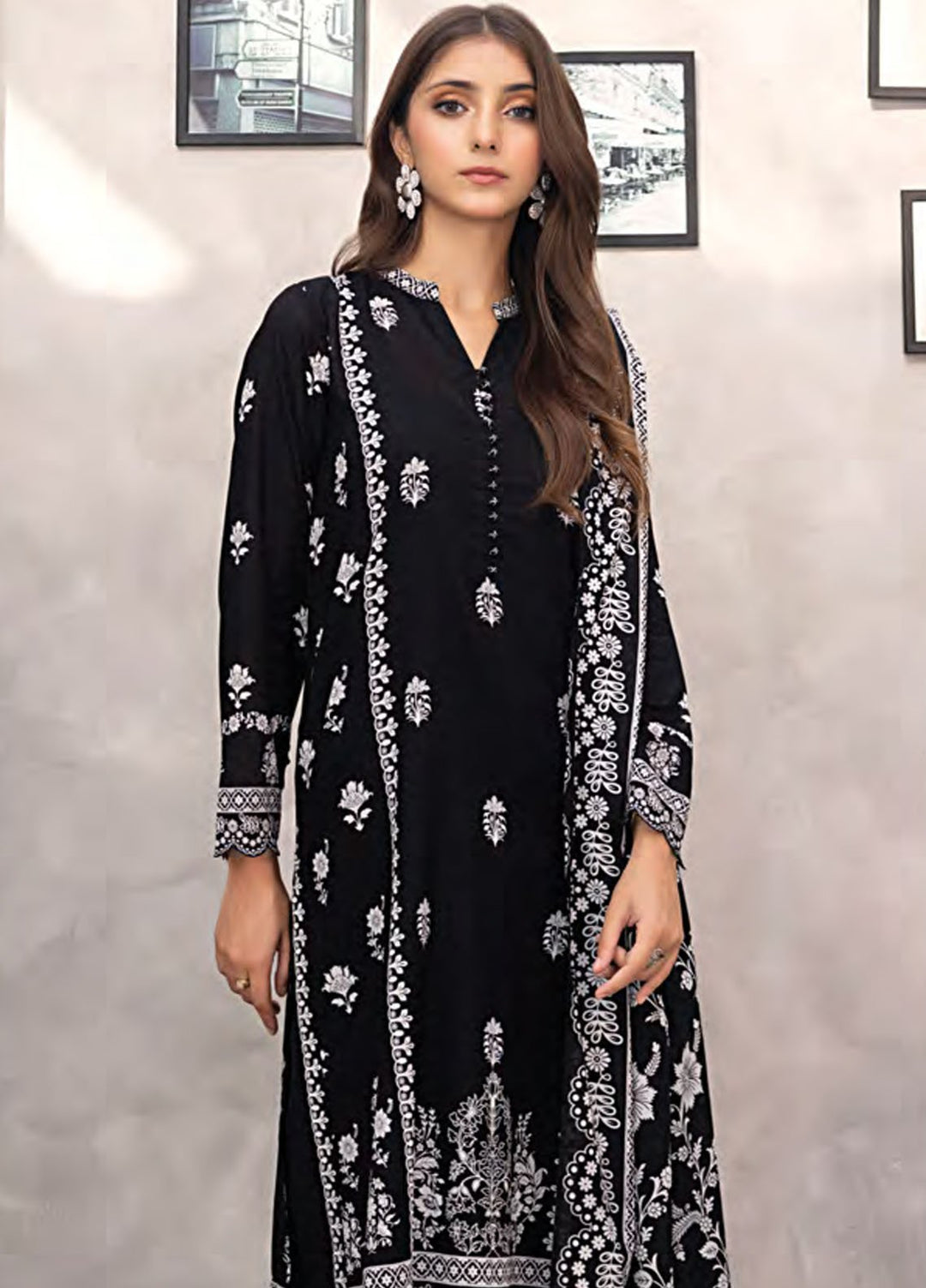 Komal by Lakhany Printed Lawn Suits Unstitched 3 Piece LSM25KM LG-RL-0235 - Summer Collection