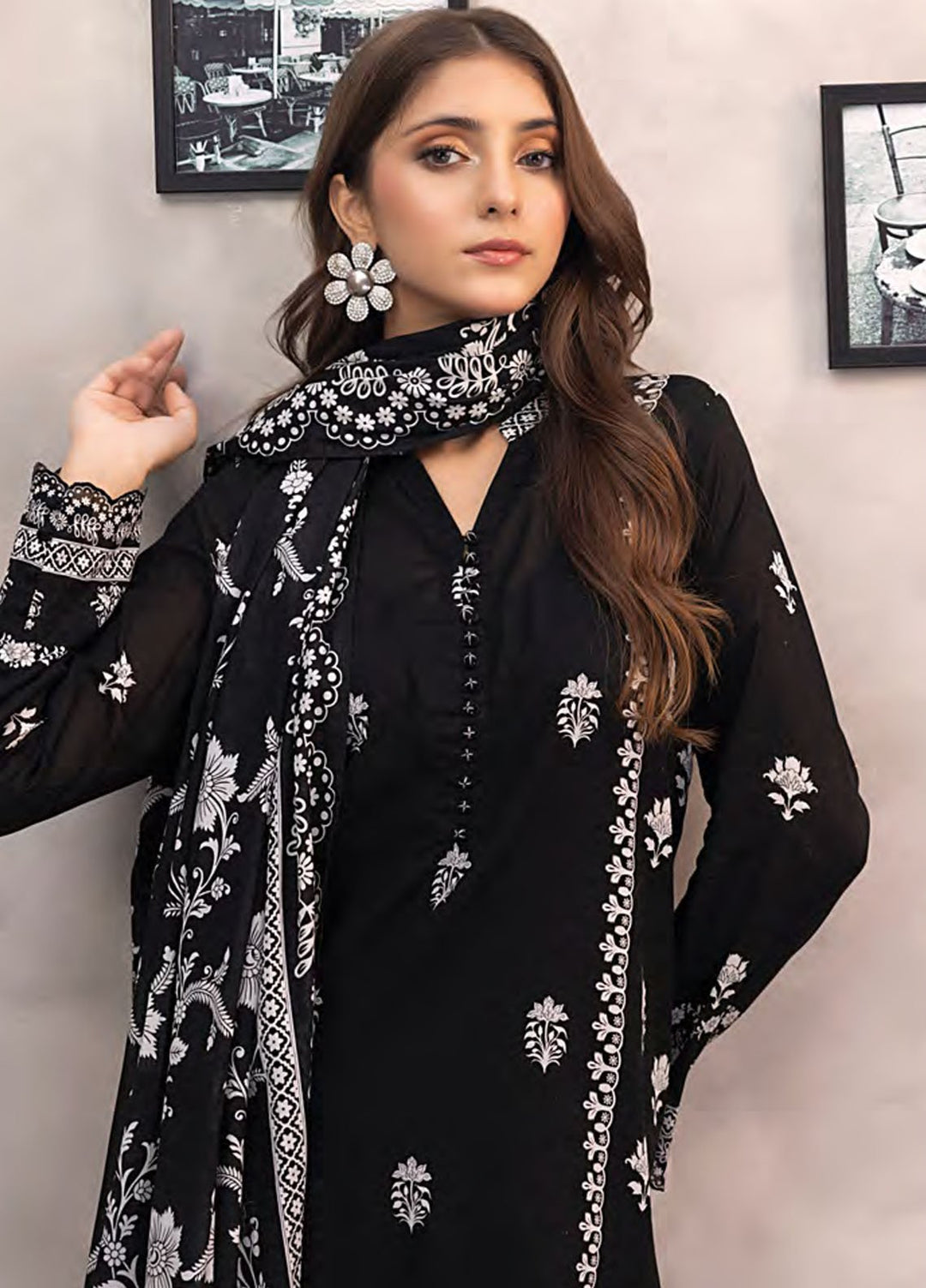 Komal by Lakhany Printed Lawn Suits Unstitched 3 Piece LSM25KM LG-RL-0235 - Summer Collection