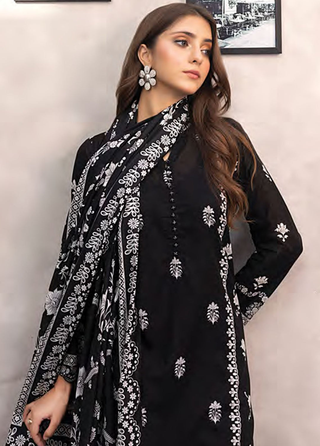 Komal by Lakhany Printed Lawn Suits Unstitched 3 Piece LSM25KM LG-RL-0235 - Summer Collection