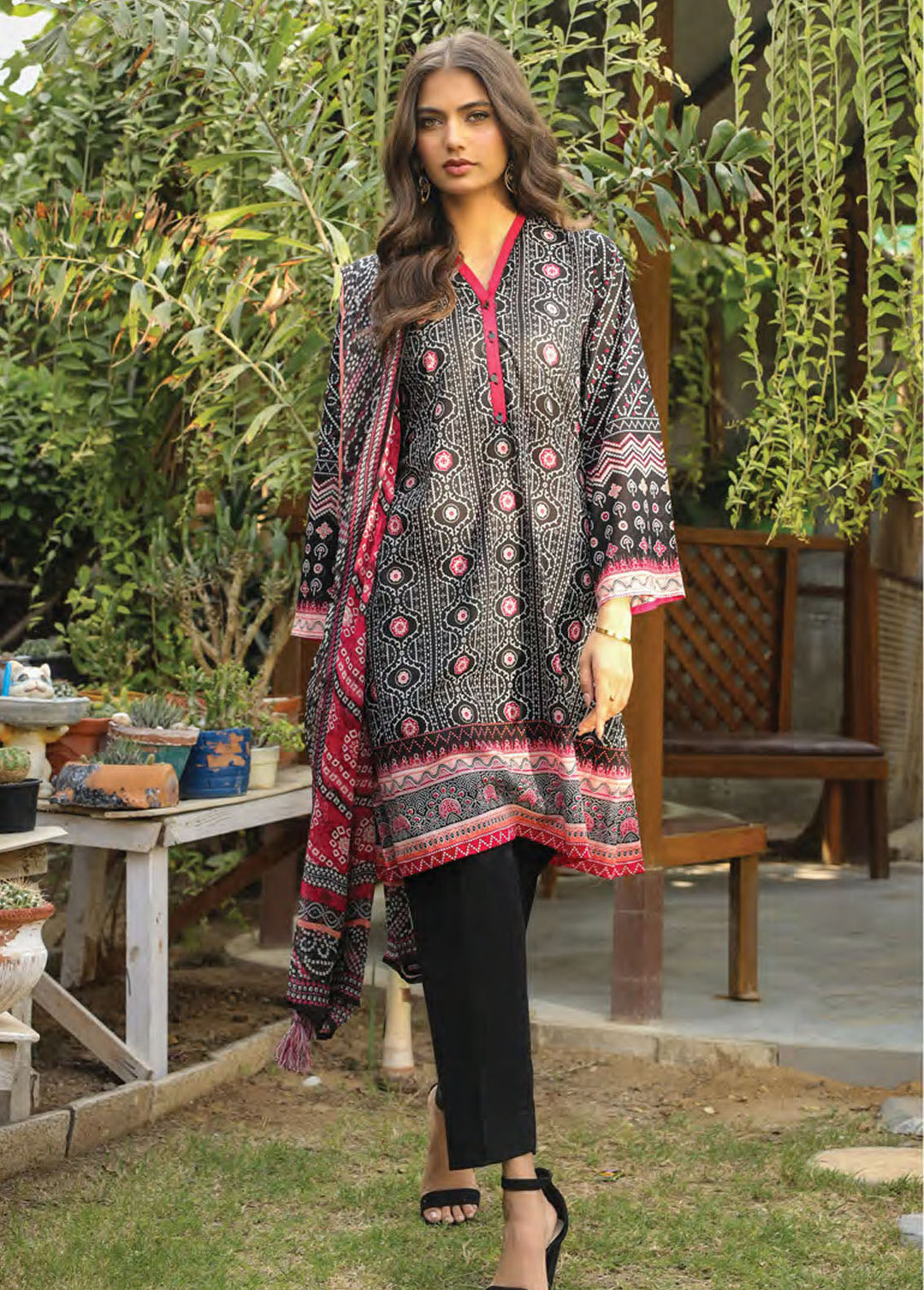 Komal Prints By Lakhany Printed Lawn Suits Unstitched 3 Piece LSM24KP LG-RL-0002-A - Summer Collection