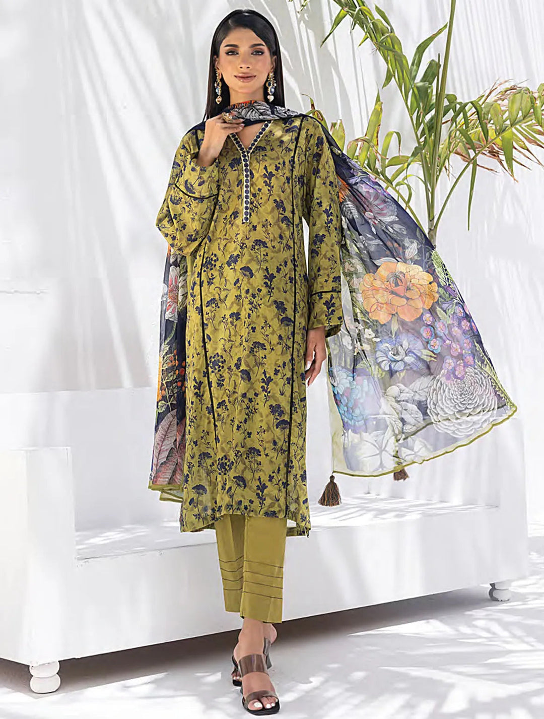 Komal Signature Prints By Lakhany Printed Lawn Suit Unstitched 3 Piece LSM24KS LG-MM-0102 - Summer Collection