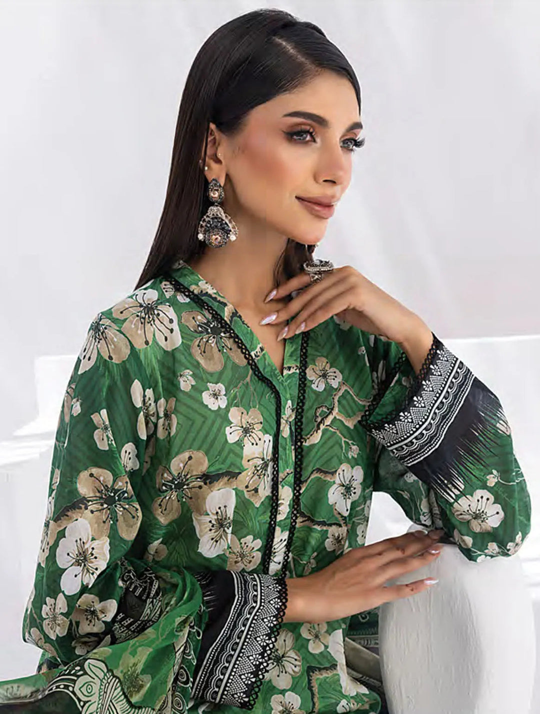 Komal Signature Prints By Lakhany Printed Lawn Suit Unstitched 3 Piece LSM24KS LG-MM-0104 - Summer Collection
