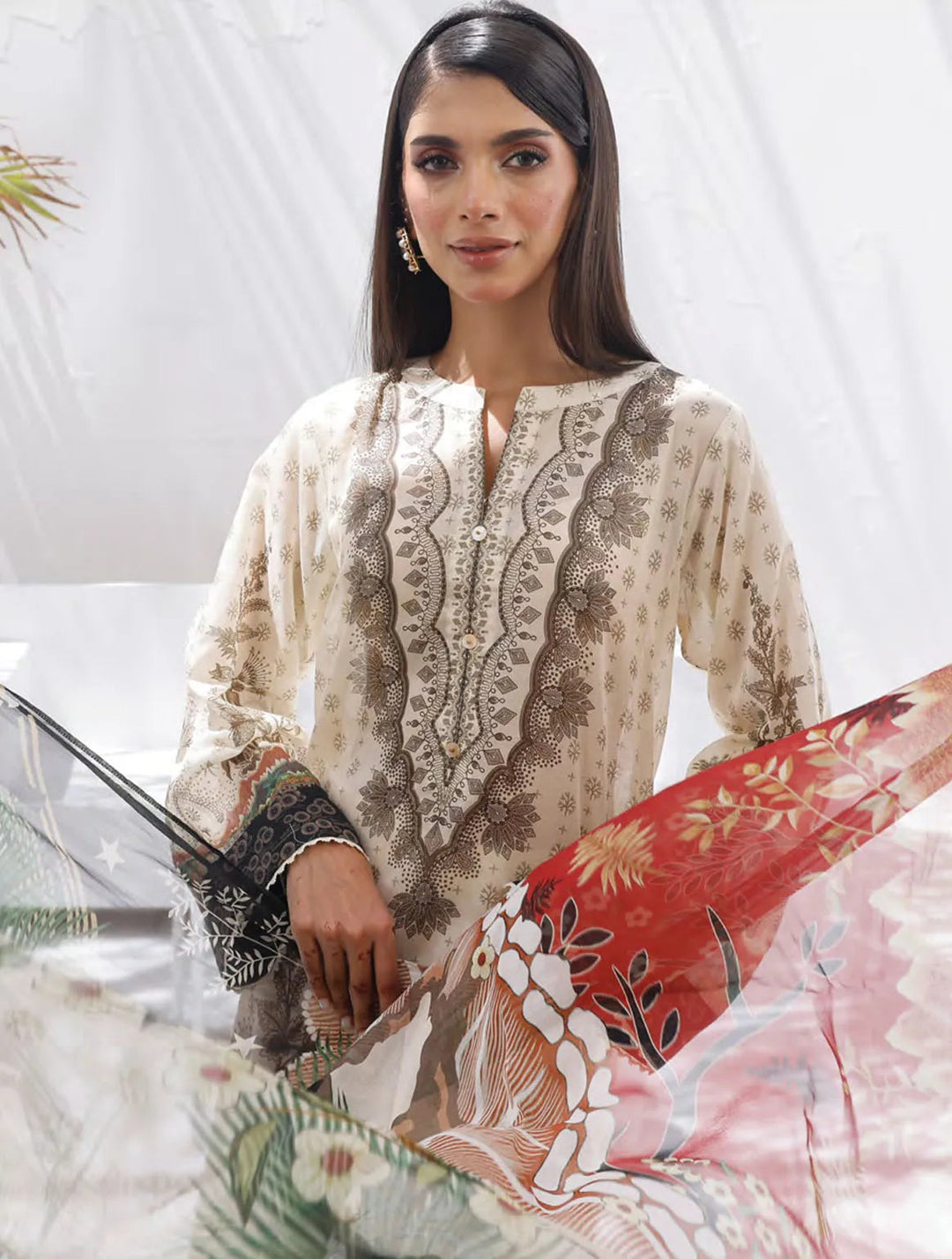 Komal Signature Prints By Lakhany Printed Lawn Suit Unstitched 3 Piece LSM24KS LG-MM-0105 - Summer Collection