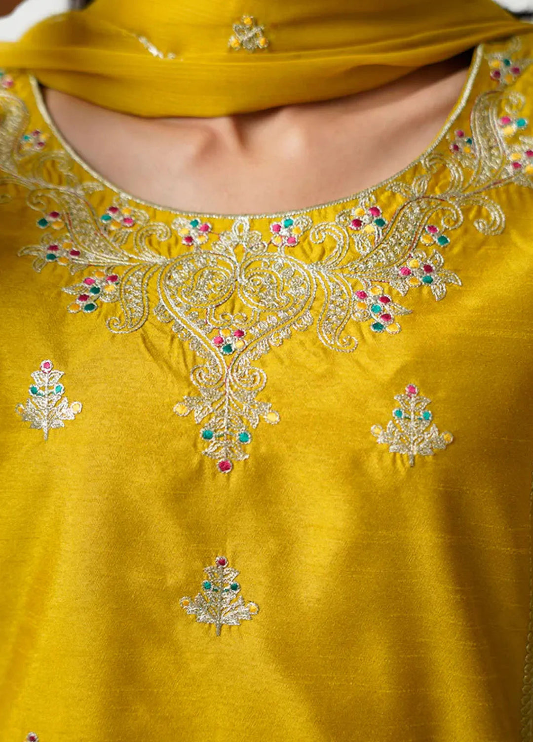 Kross Kulture Pret Embroidered Raw Silk 3 Piece Suit Zareen KLX- 00516