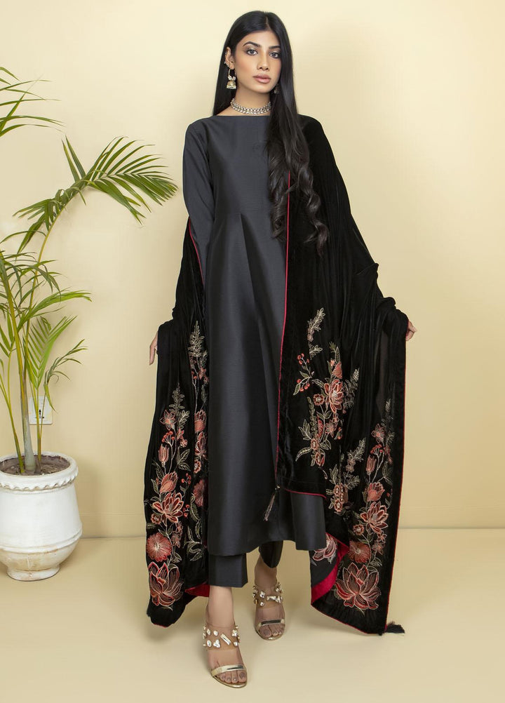 Kross Kulture Embroidered Velvet  Shawl KK21SBS KSH-21001 - Velvet Shawls