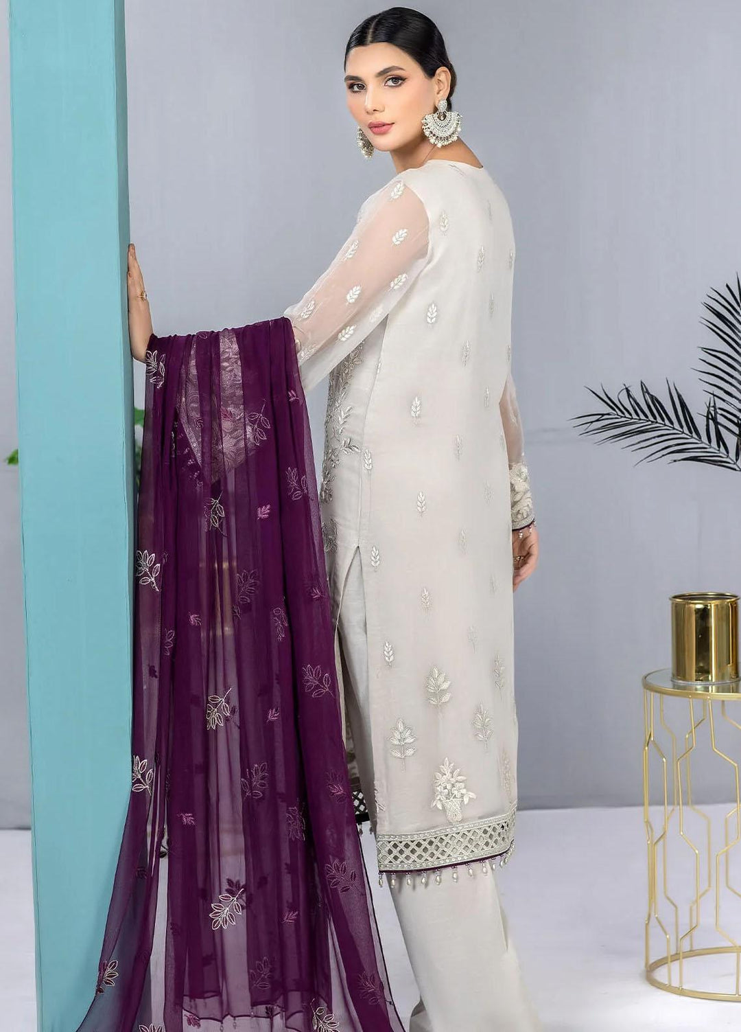 Kuch Khas By Flossie Embroidered Chiffon Suits Unstitched 3 Piece FS23KKLU K-1304 Selene - Luxury Collection