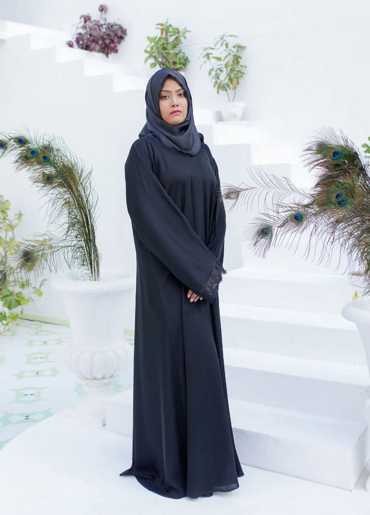 La Khilaba Pret Plain Nida Fabric Abaya Black Laced