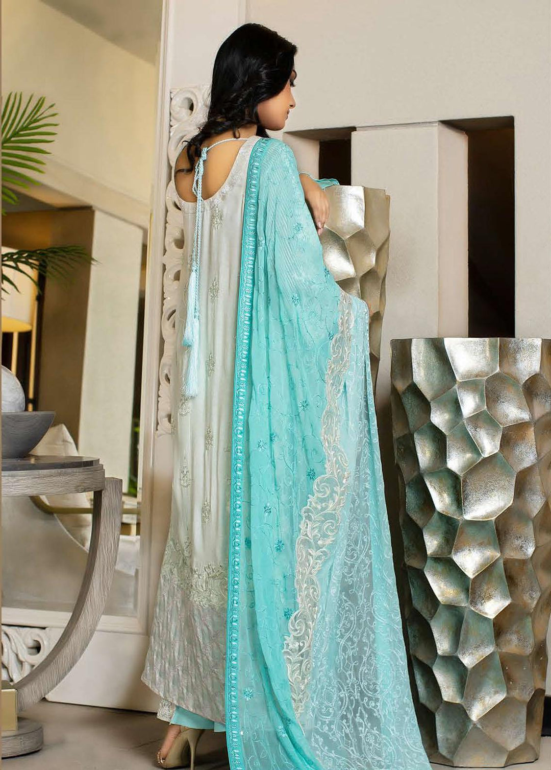 La Soie By Zunuj Embroidered Crepe Suits Unstitched 3 Piece ZJ23LS D-03 - Luxury Collection