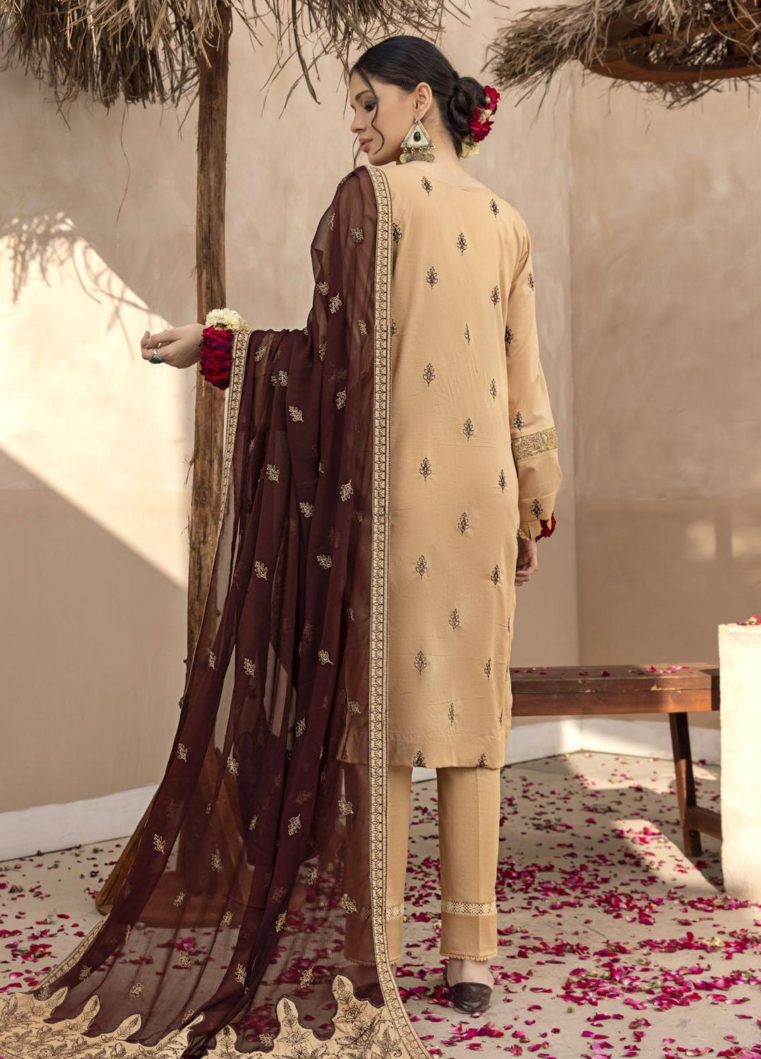 Laadli By Humdum Embroidered Lawn Suits Unstitched 3 Piece HD23L D-04 - Summer Collection