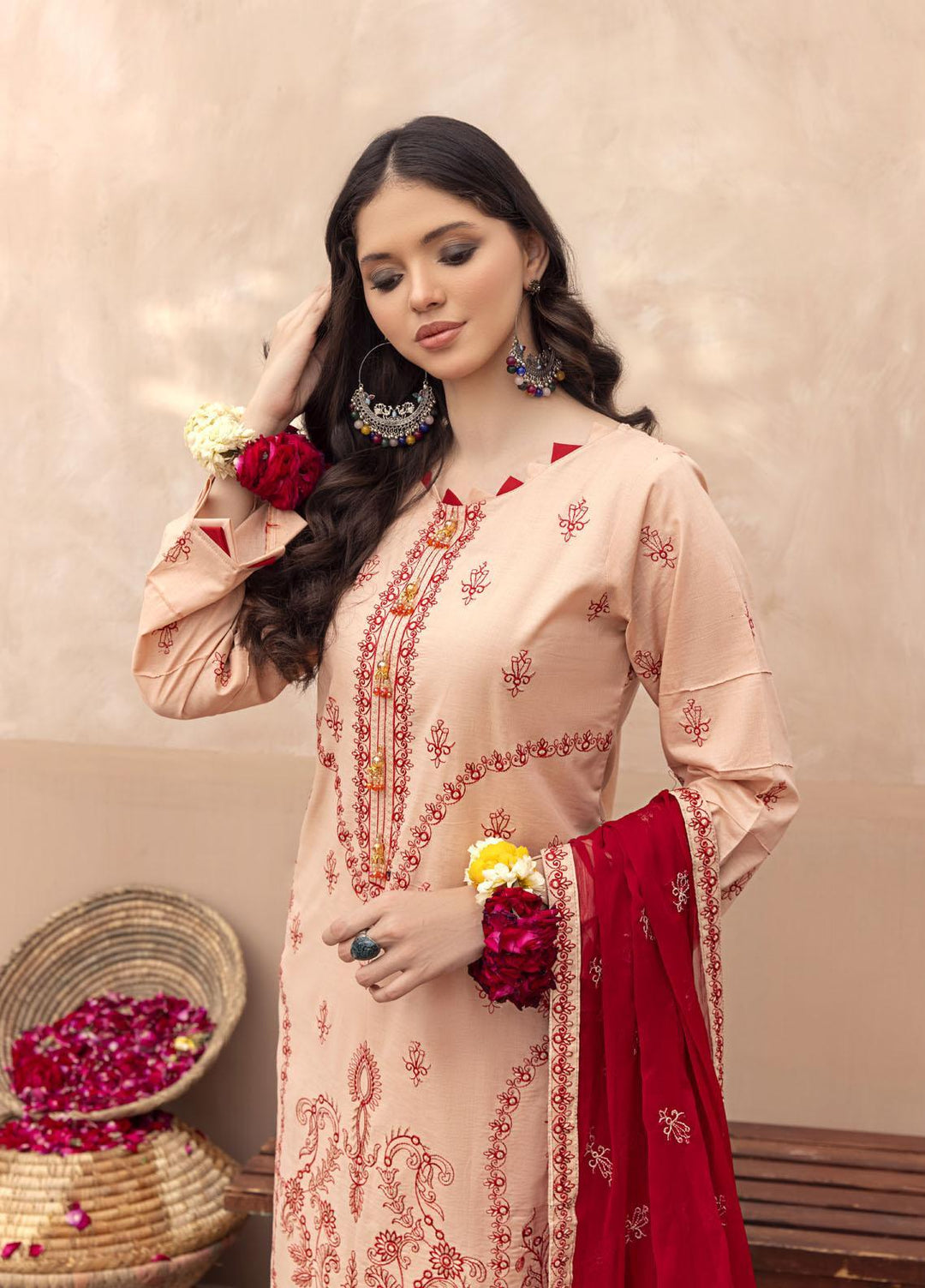 Laadli By Humdum Embroidered Lawn Suits Unstitched 3 Piece HD23L D-05 - Summer Collection
