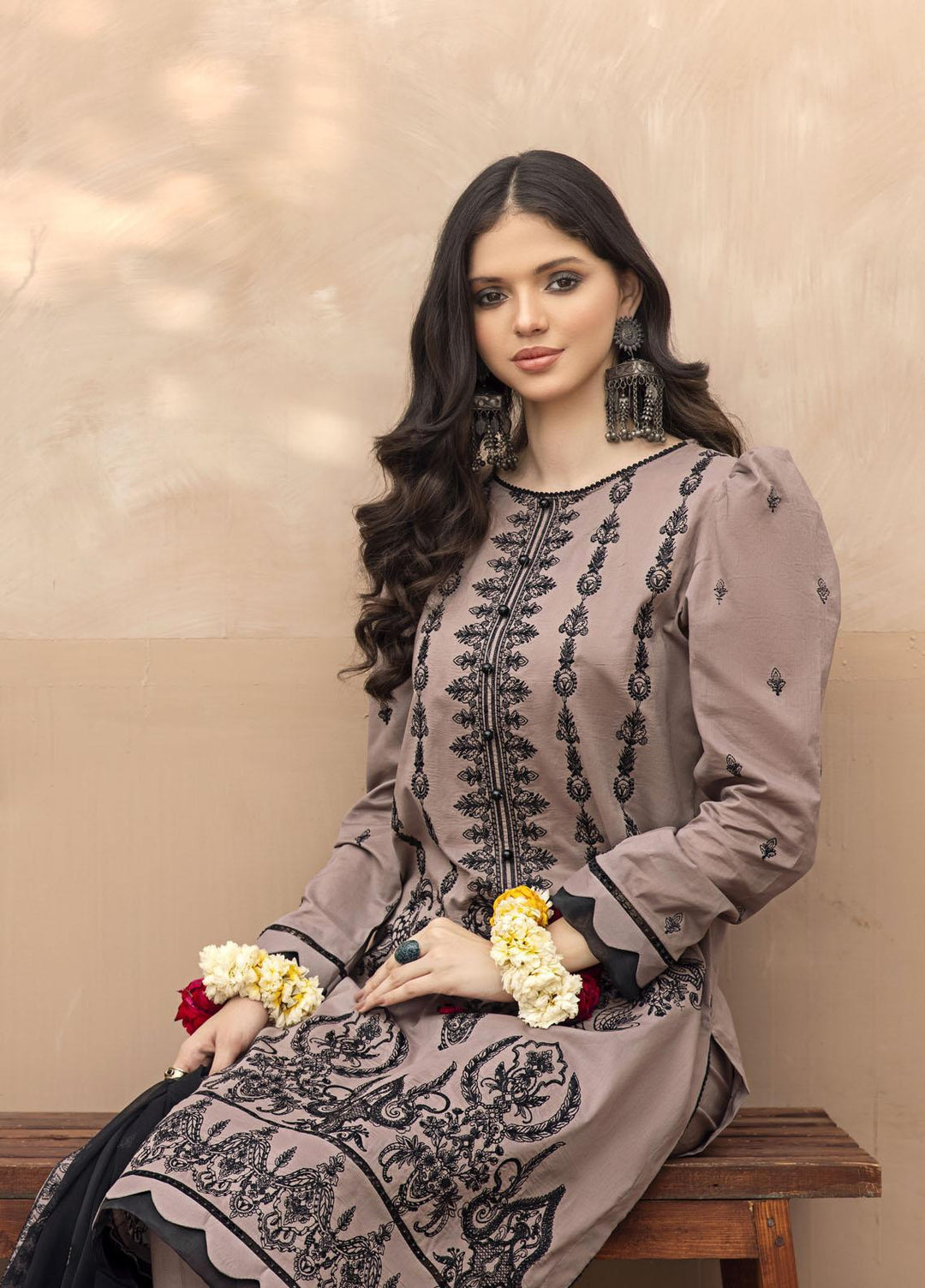 Laadli By Humdum Embroidered Lawn Suits Unstitched 3 Piece HD23L D-08 - Summer Collection