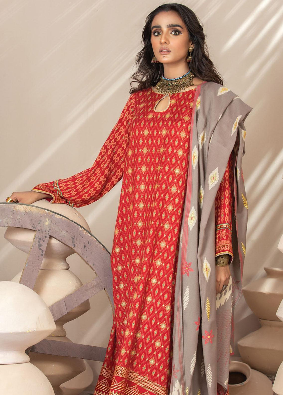 Lakhany Printed Cashmere Wool Suits Unstitched 3 Piece LSM21CG CGC-4018 - Winter Collection